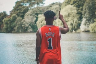 库里历史投篮命中数突破球，NBA传奇继续，库里以前投篮姿势